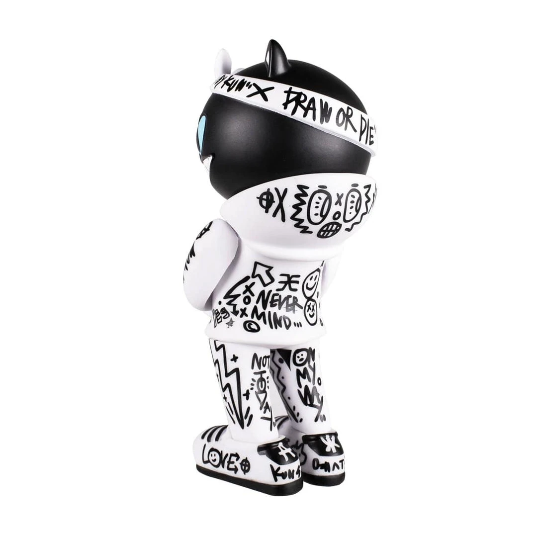 IamRetro.com KunCat 'No Way Out' 6" Vinyl Figure By Sakun X Martian Toys 2 IamRetro.com KunCat 'No Way Out' 6" Vinyl Figure By Sakun X Martian Toys