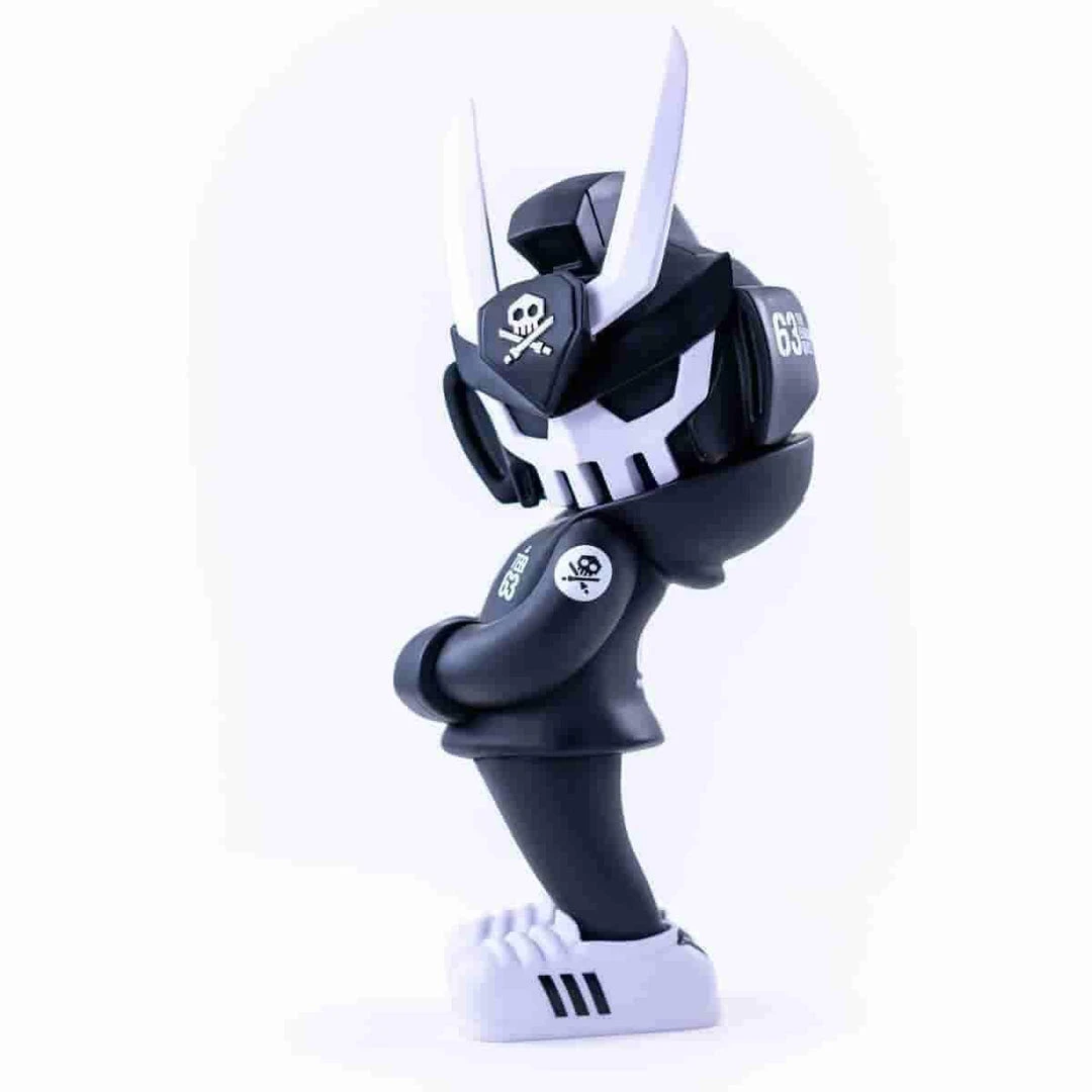 MEGA TEQ 63 Black - 12.5 Inch Medium Art Figure By Martian Toys X Quiccs 5 MEGA TEQ 63 Black - 12.5 Inch Medium Art Figure By Martian Toys X Quiccs
