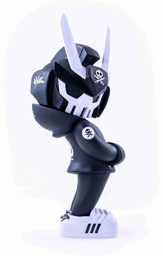 MEGA TEQ 63 Black - 12.5 Inch Medium Art Figure By Martian Toys X Quiccs 10 MEGA TEQ 63 Black - 12.5 Inch Medium Art Figure By Martian Toys X Quiccs