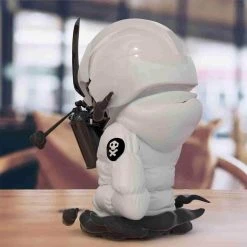 Ravager Ghost White Edition Of 300 Pcs Medium 7.3