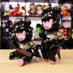 IamRetro.com Piggums Kuro-Buta Sofubi By Black Book Toys X Frank Kozik