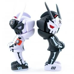 IamRetro.com Ghost Complex Black + White MEGA-TEQ63 By Martian Toys X Quiccs